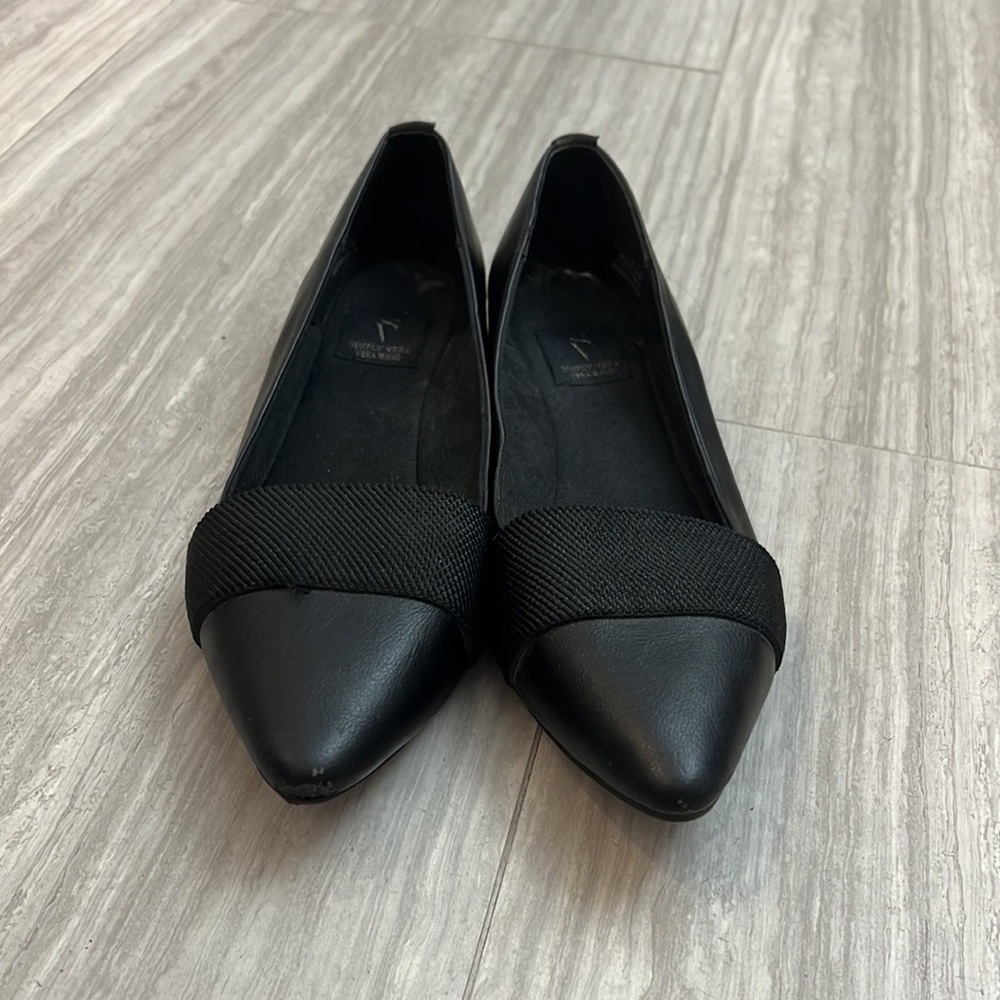 Vera Wang black flats